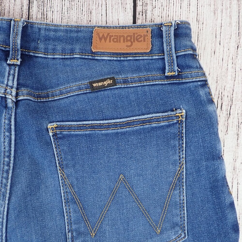 WRANGLER Womens 12 High Rise Unforgettable Skinny Distressed Blue Jeans - Picture 2 of 9